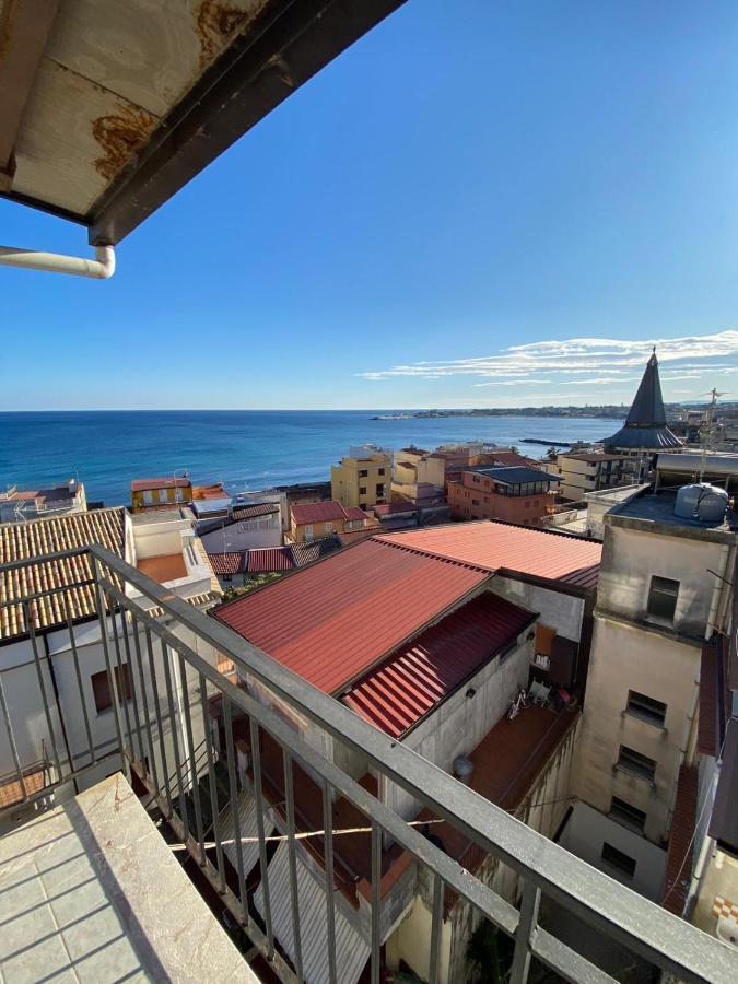 Nick & Santo'S Holiday Homes B&B Giardini Naxos Eksteriør billede
